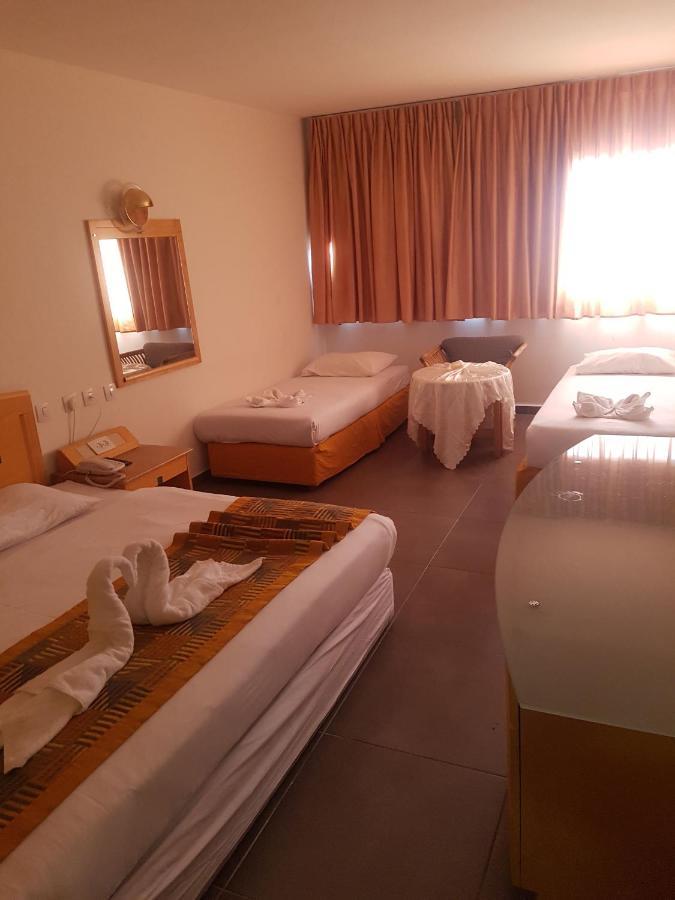 Aquamarine Hotel Eilat Bagian luar foto
